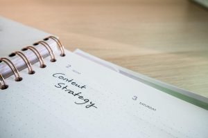 Rola content marketingu w zwiększaniu efektywności programów partnerskich