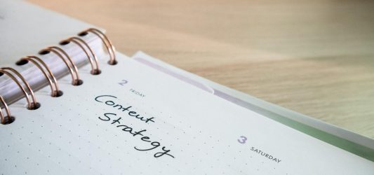 Rola content marketingu w zwiększaniu efektywności programów partnerskich
