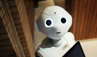 Czy warto korzystać z chatbotów w afiliacji? Test strategii AI