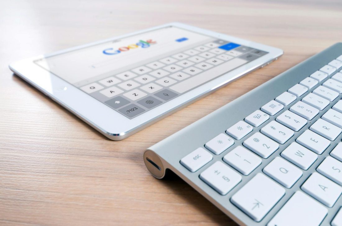 SEO dla afiliantów: Jak rankować wysoko i unikać algorytmicznych kar Google?