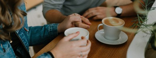 Jak wykorzystać quizy na stronie do promocji portali randkowych