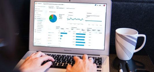 Optymalizacja feedów produktowych w e-commerce afiliacji