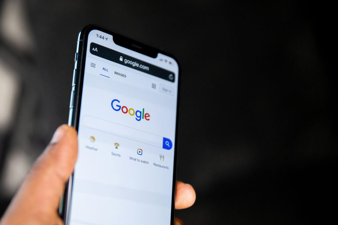 Zmiany w Google AI – jaki mają wpływ na rynek cyfrowy, marketing i afiliację?