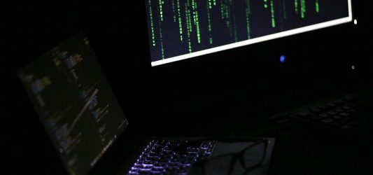 Cyberbezpieczeństwo w Pracy Zdalnej: Jak Chronić Swoje Dane i Unikać Oszustw?
