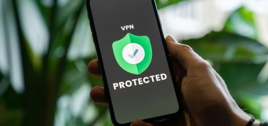 Najlepsze VPN do bezpiecznego korzystania ze stron dla dorosłych – sprawdź, które warto wybrać