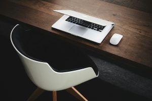 Jak znaleźć pracę zdalną bez doświadczenia? Praktyczny poradnik