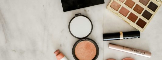 Jak zarabiać prowadząc bloga beauty – najlepsze metody monetyzacji treści