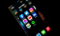 Czy warto planować posty na 30 dni do przodu w social mediach?
