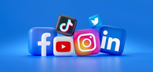 Najczęstsze błędy podczas prowadzenia social mediów – czego unikać, by nie tracić zasięgów i wiarygodności
