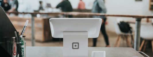 Affiliate Marketing 2026: 5 kluczowych trendów, które zdominują rynek (i Twoje zarobki)