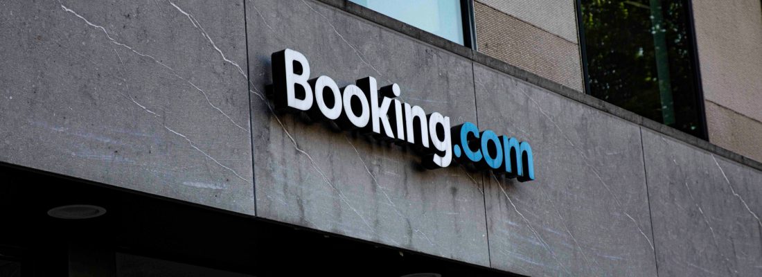 Jak zarabia Booking.com? Hotel zarabia na noclegu, Booking na rezerwacji