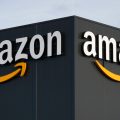 Jak zarabia Amazon? Sklep, marketplace, reklama, logistyka i chmura w jednej firmie